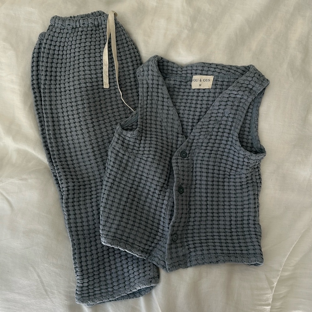 Yoli & Otis Vest and pants set
